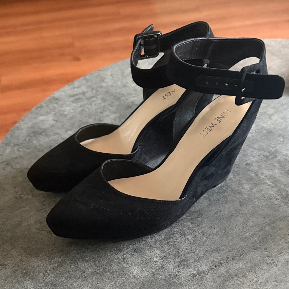 Nine West Black Wedge Sandals